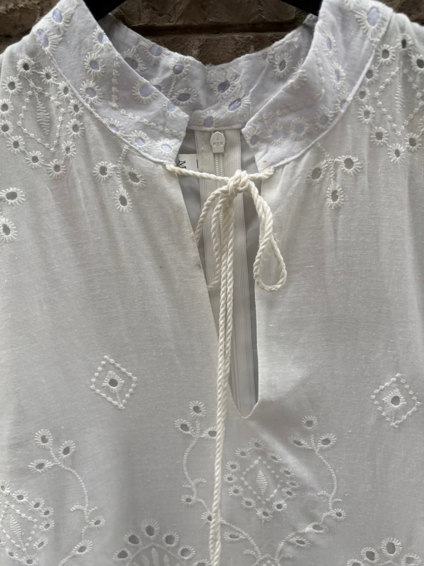 ZARA. Basic white T-shirt. TM