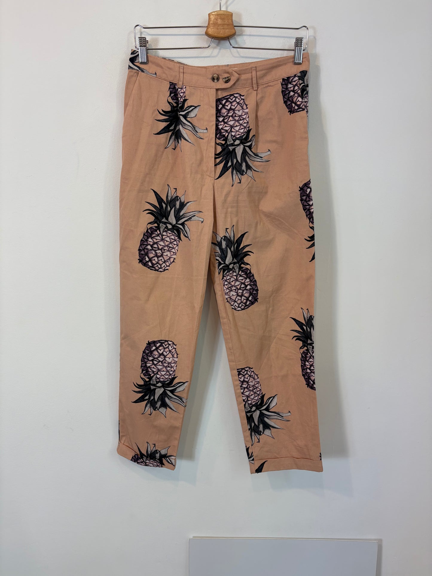 MANGO. Pantalón estampado piñas, T M