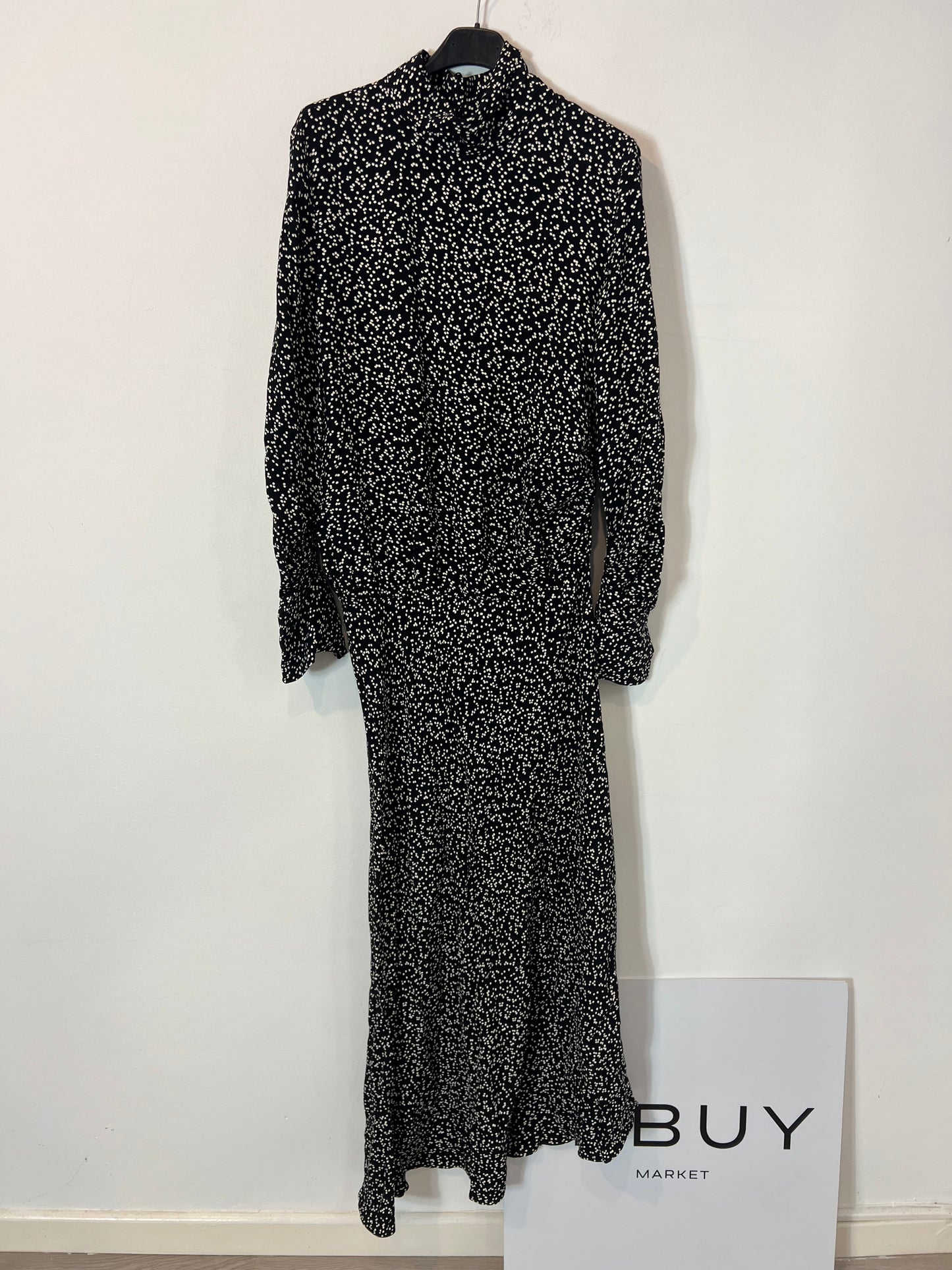 ZARA. Vestido  largo negro estampado. T XS-S