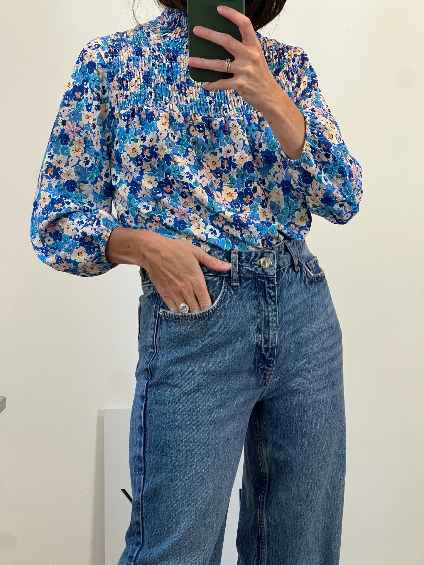 BEMOODYCOLLECTION. Blusa azul flores TU(s)