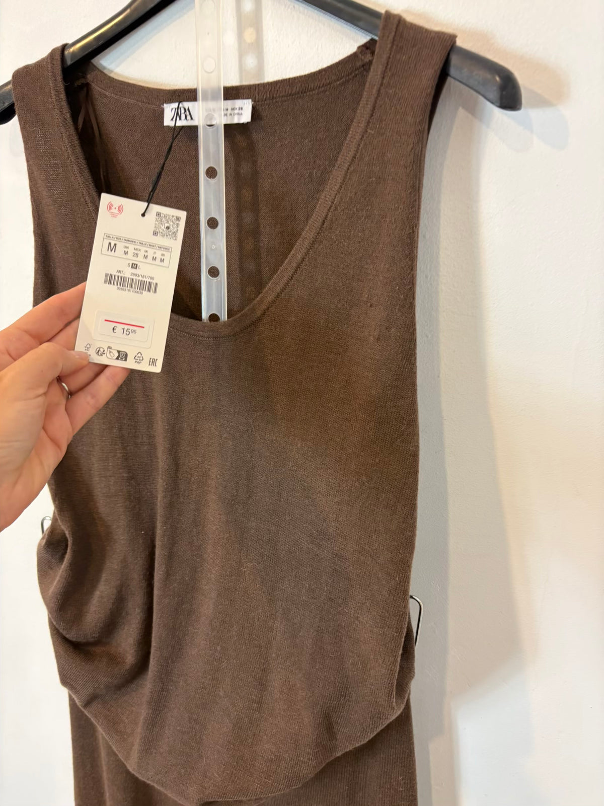 ZARA. conjunto punto marrón