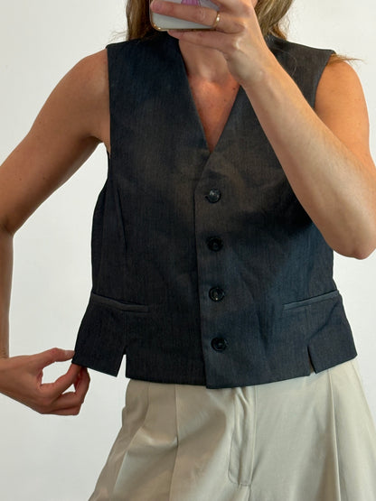 ZARA. Chaleco gris abotonado