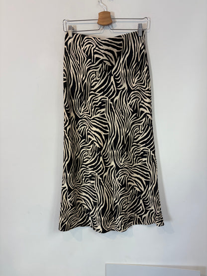 ZARA. Black stretch knit top. TL