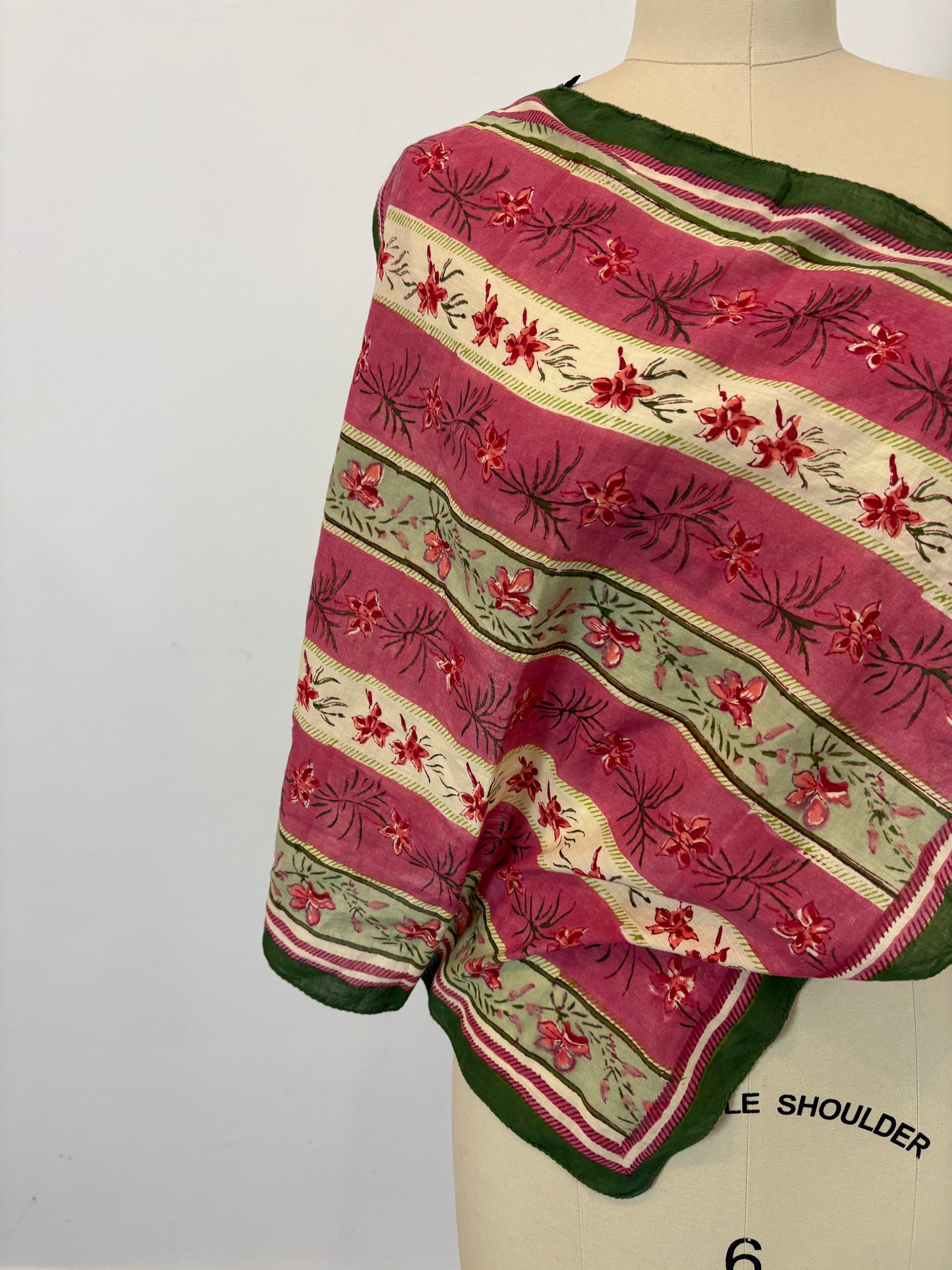 CARPE DIEM. Pink and green printed scarf