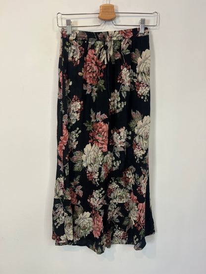 NICOLÍ. falda negra flores T.m