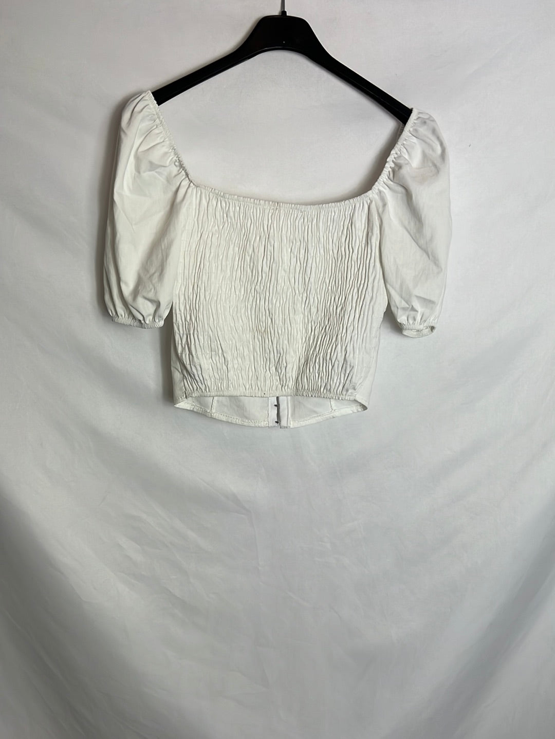 OTRAS. Crop top blanco estilo corset. T M