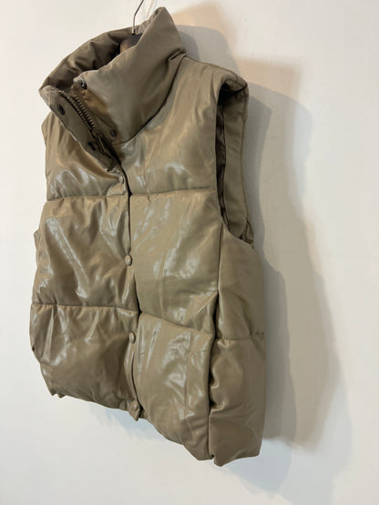 ZARA. plumas beige efecto piel  T.m