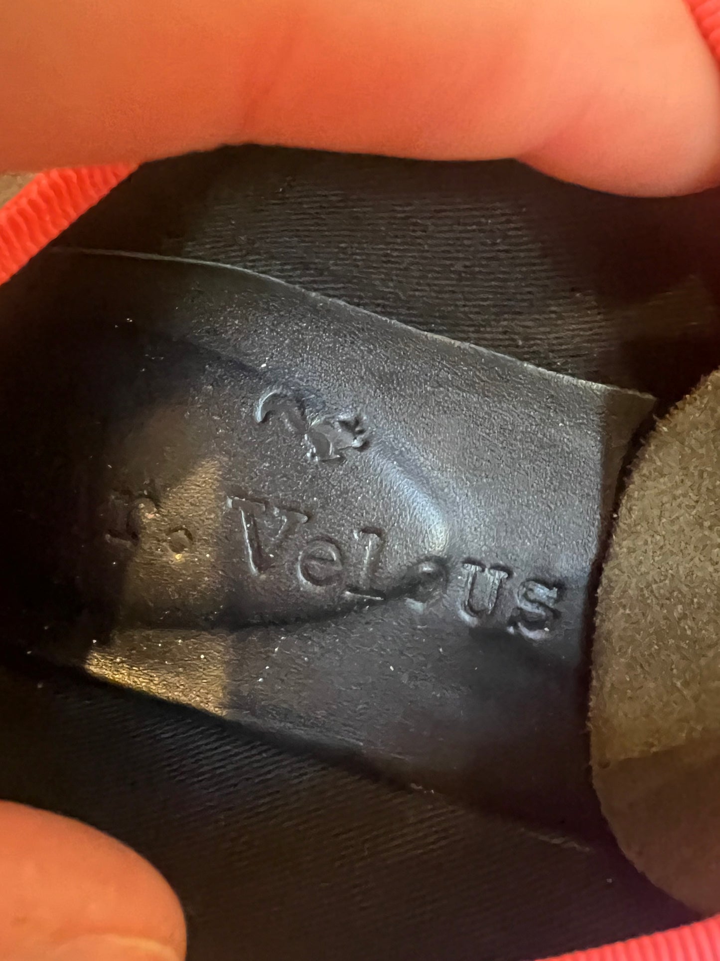 MR VELOUS. Zapato plano piel verde y rosa flúor. T 39