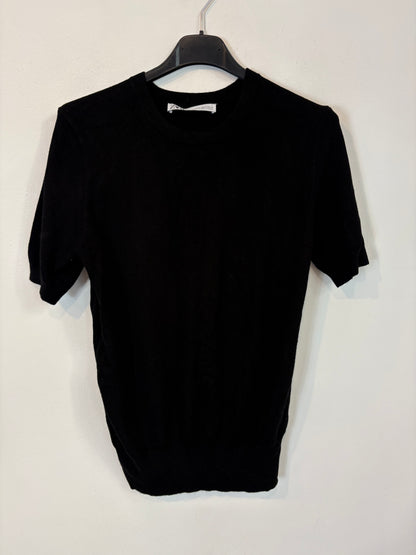 ZARA. Black stretch knit top. TM