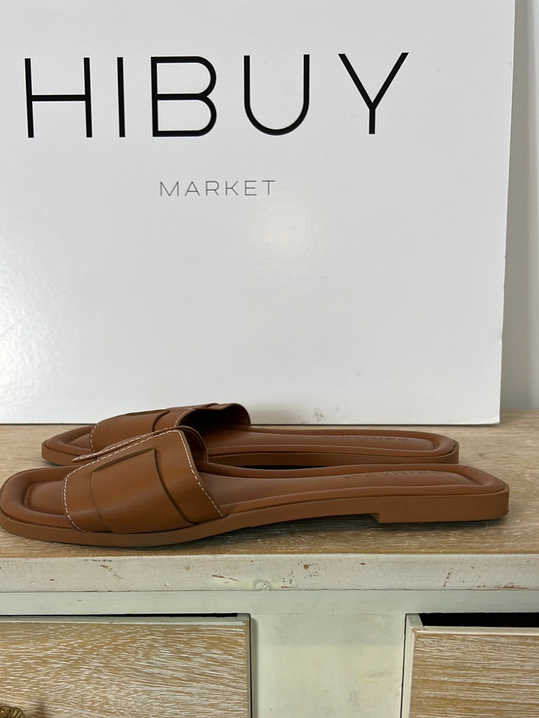 PRIMARK. Sandalia plana camel T.38