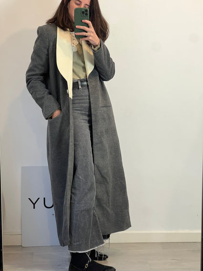 MAQUIS AND CO. Abrigo largo gris solapa