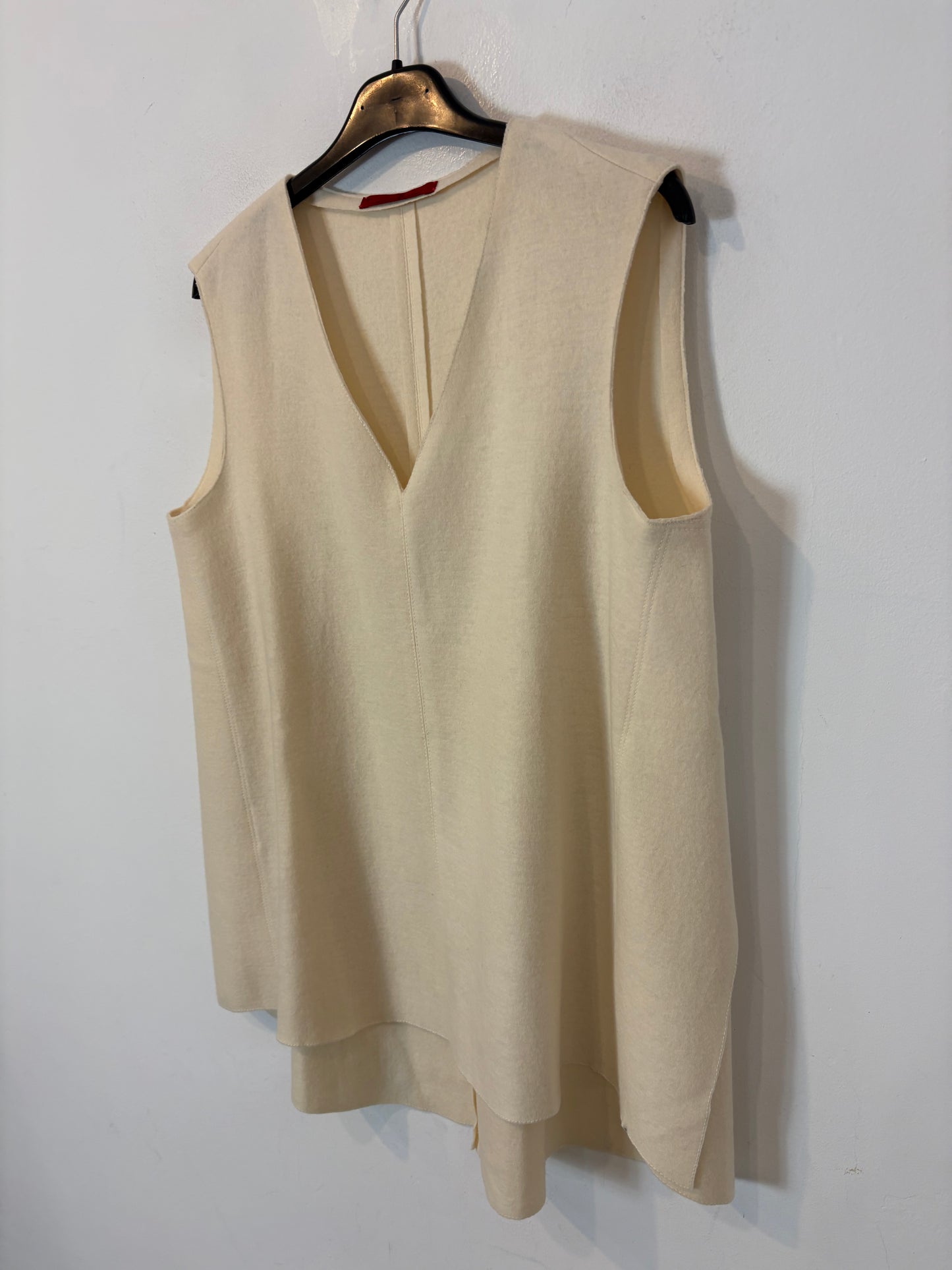 CAROLINA HERRERA. Top en crudo lana