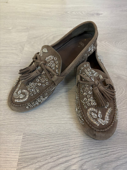 ZARA. Mocasines piel abalorios