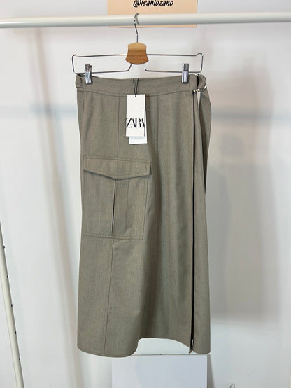 ZARA. Falda midi beige efecto pareo bolsillo. T XS