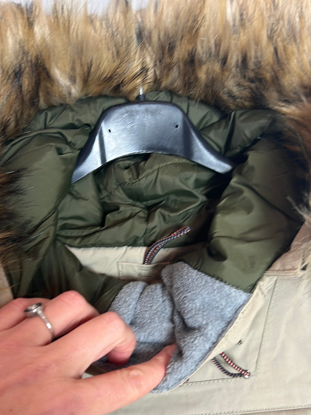 NAPAPIJRI. Abrigo beige bolsillo delantero. T L