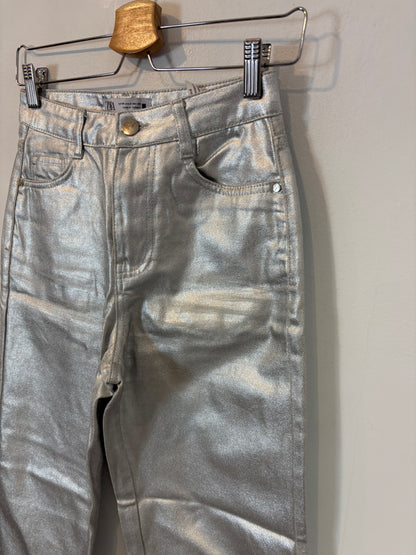 ZARA. Denim recto plateado