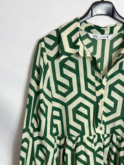 ZARA. Vestido beige y verde estampado.T M