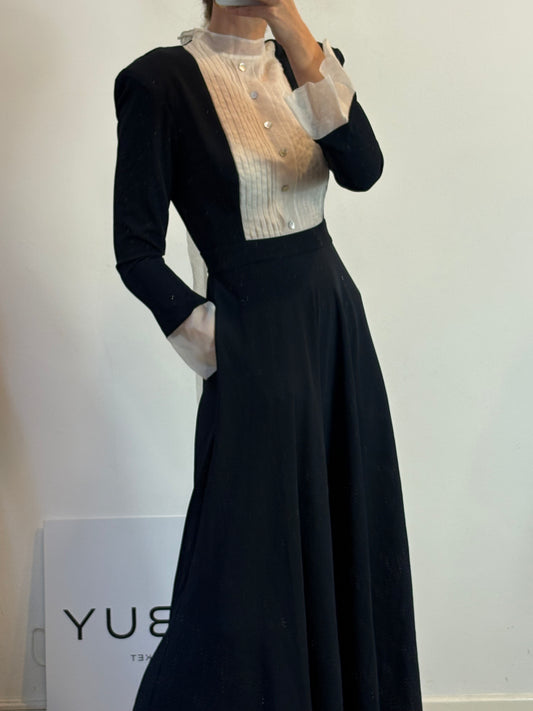 IQ COLLECTION. Vestido largo azul con seda