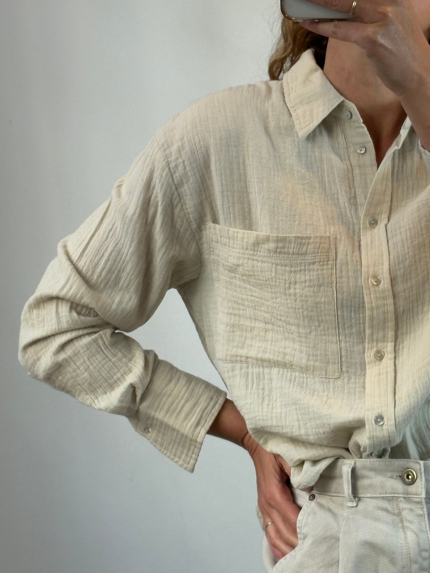 MANGO. Blusa beige algodón
