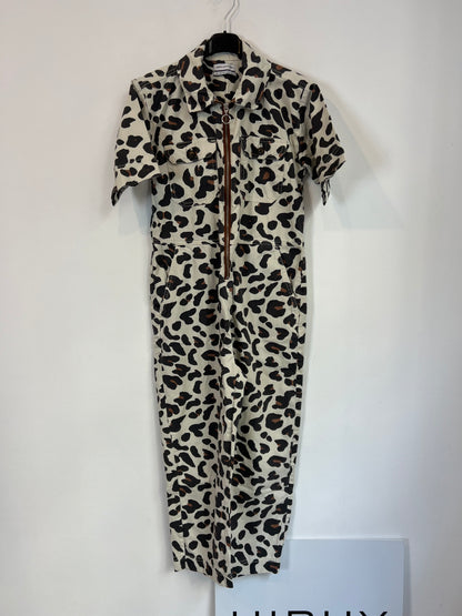 URBAN OUTFITERS. Mono beige animal print T.s