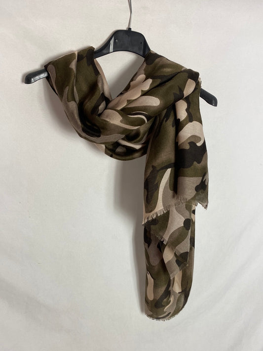 OTRAS. Pasmina camuflaje