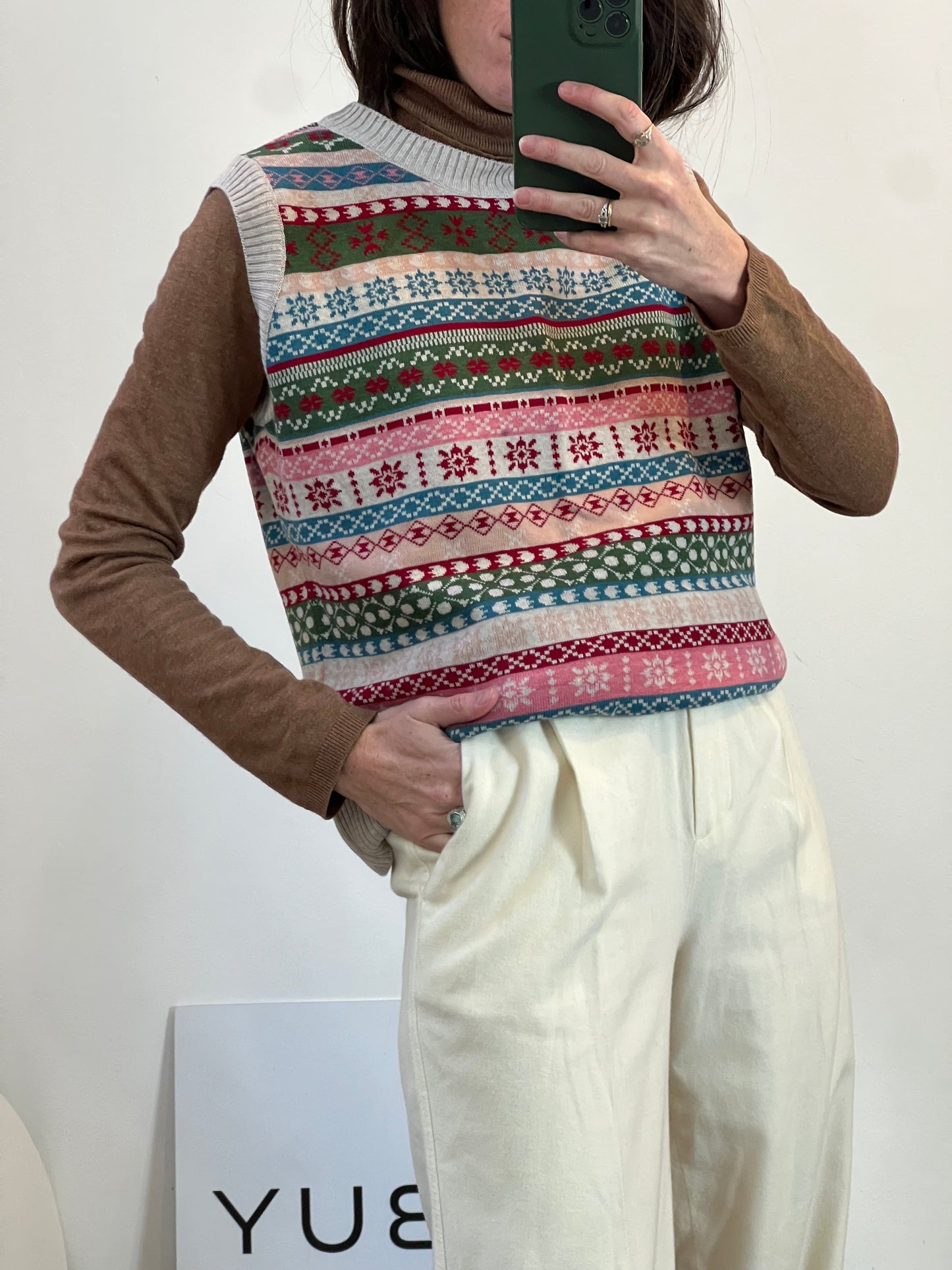 LA CASITA DE WENDY. Chaleco greca lana