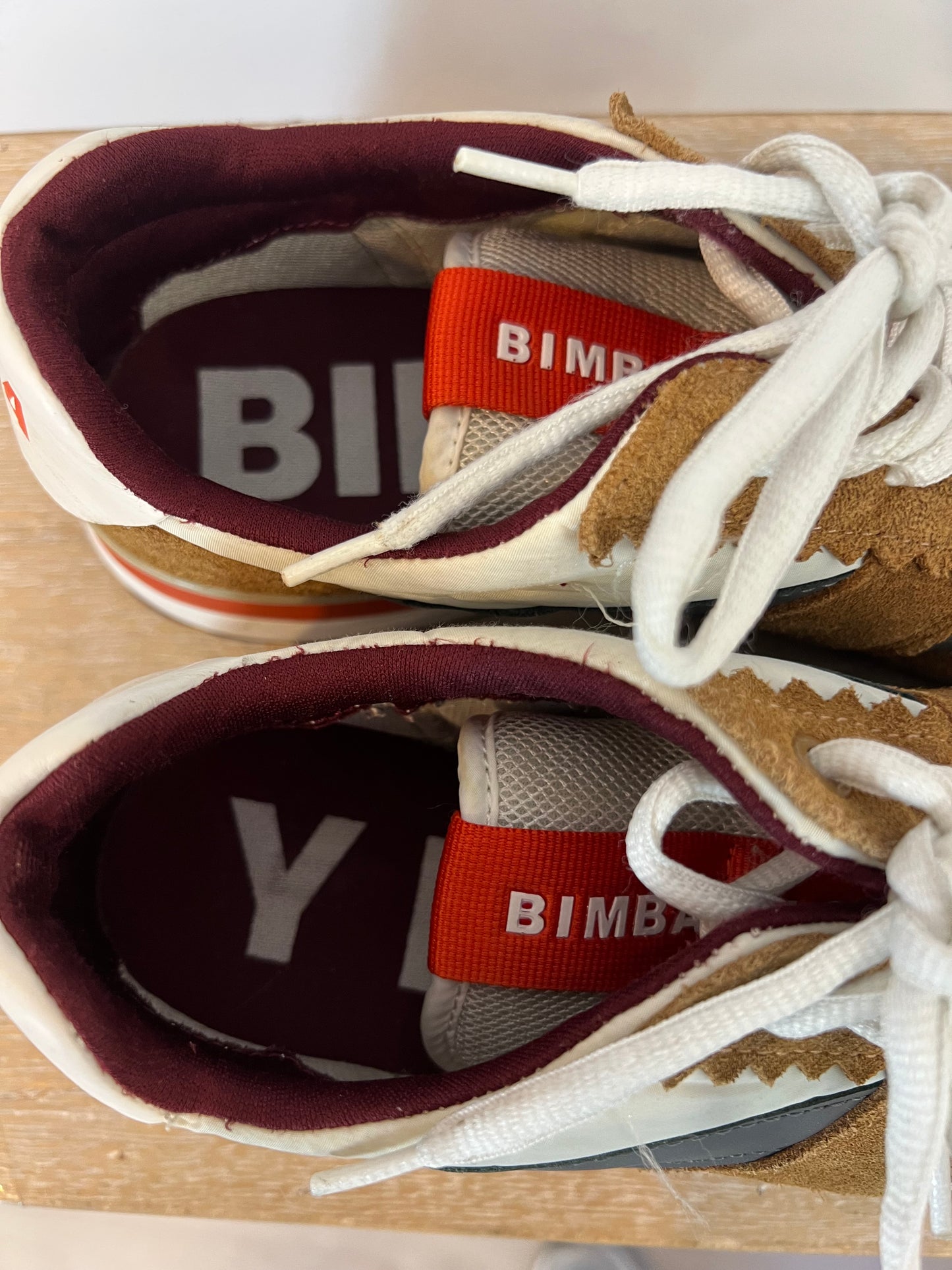 BIMBA LOLA. Zapatillas doble textura T.38