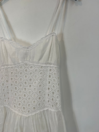 DERA. Vestido blanco troquelado T.s