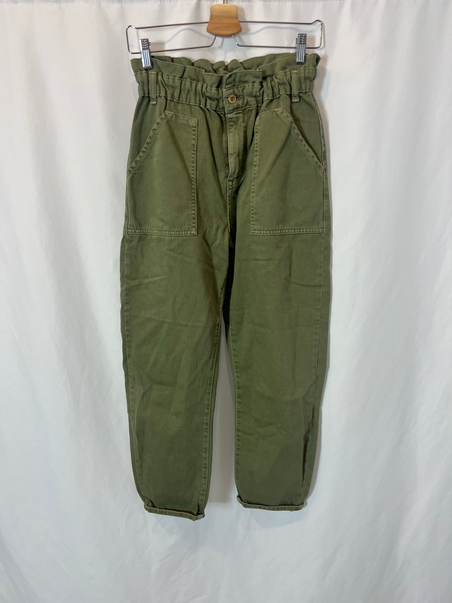 ZARA. Denim verde bolsillos. T 36