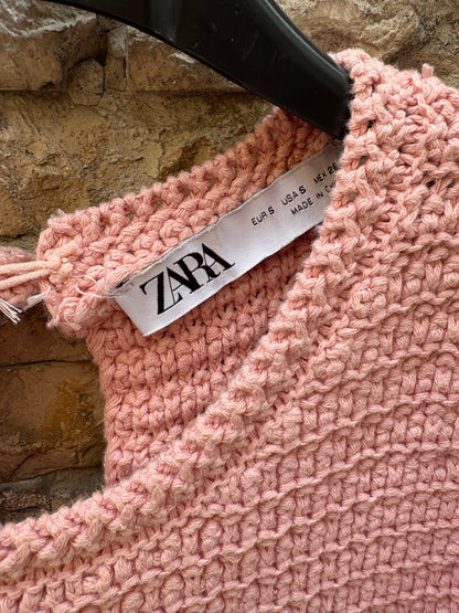 ZARA. Top punto rosa volante