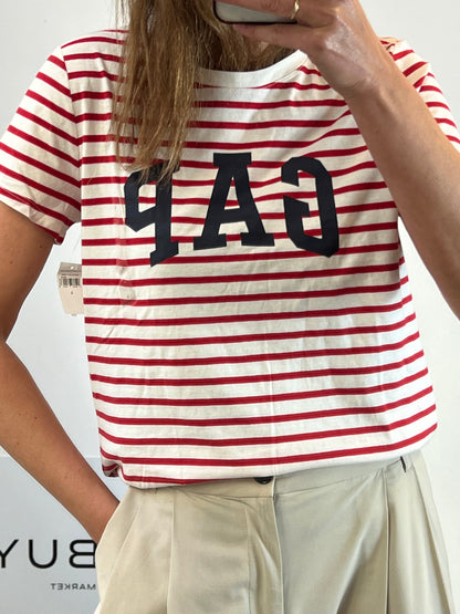 GAP. Camiseta rayas rojas logo. T L