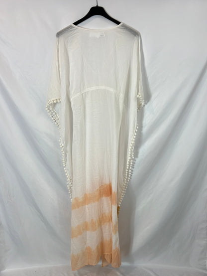 MATHILDE Á LA PLAGE. Caftán blanco detalles tie dye. T S