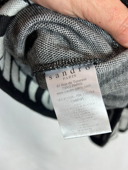 SANDRO. Jersey negro letras. T S