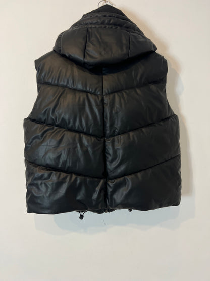 ZARA. plumas negro  efecto piel  T.m