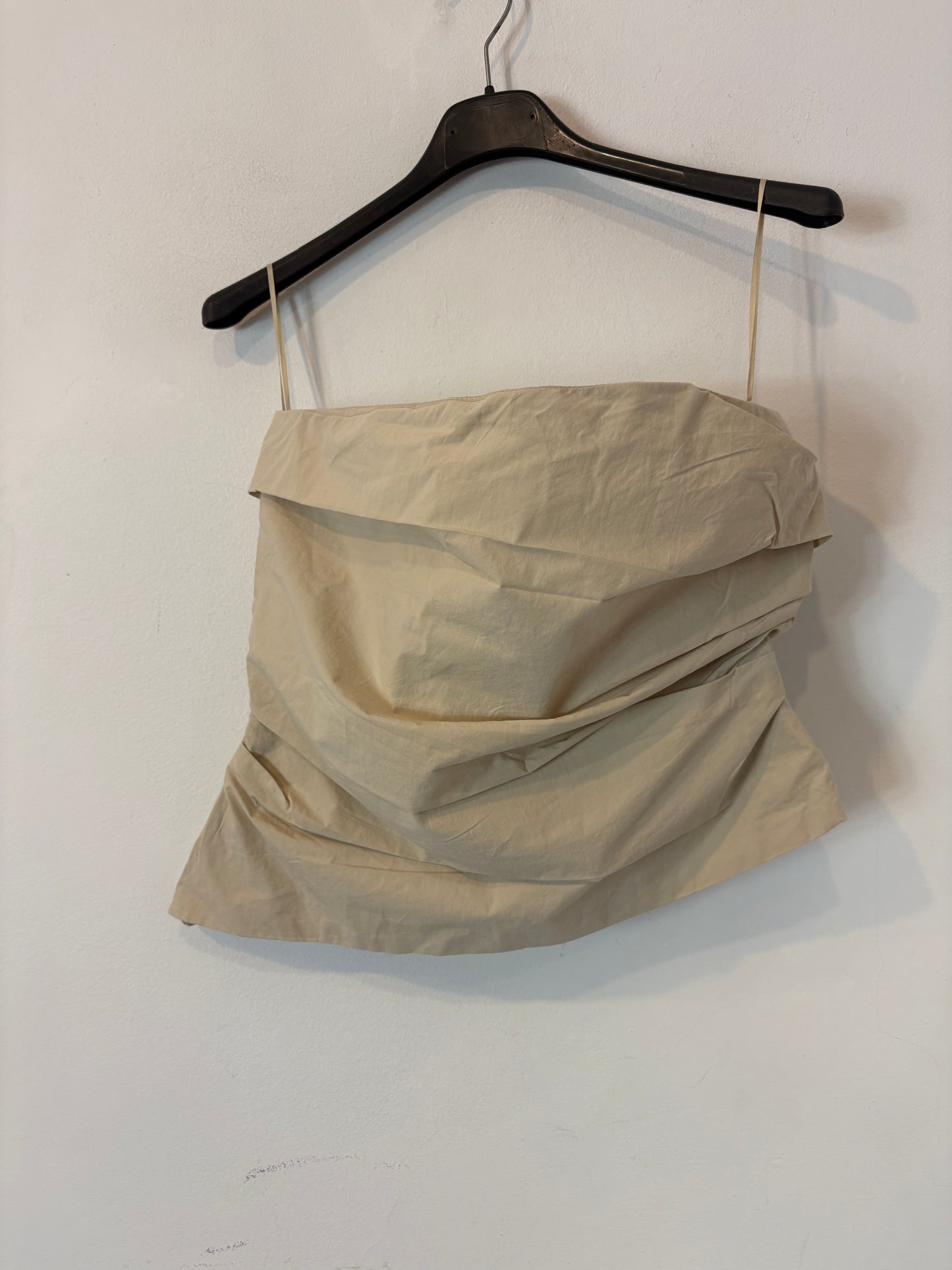 MANGO. Top beige palabra de honor