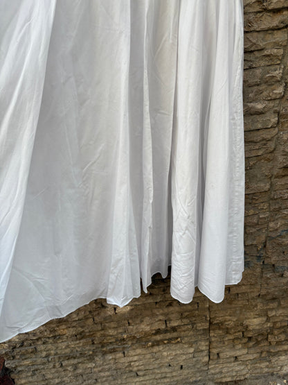 ZARA. Falda blanca midi cintura