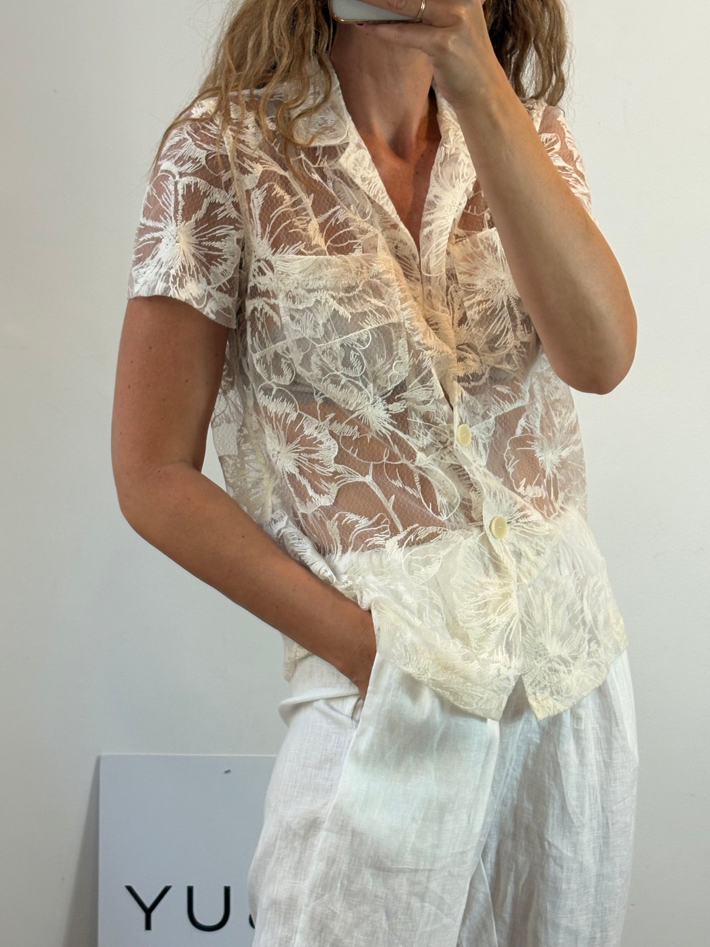 MAJE. Blusa encaje bolsillo