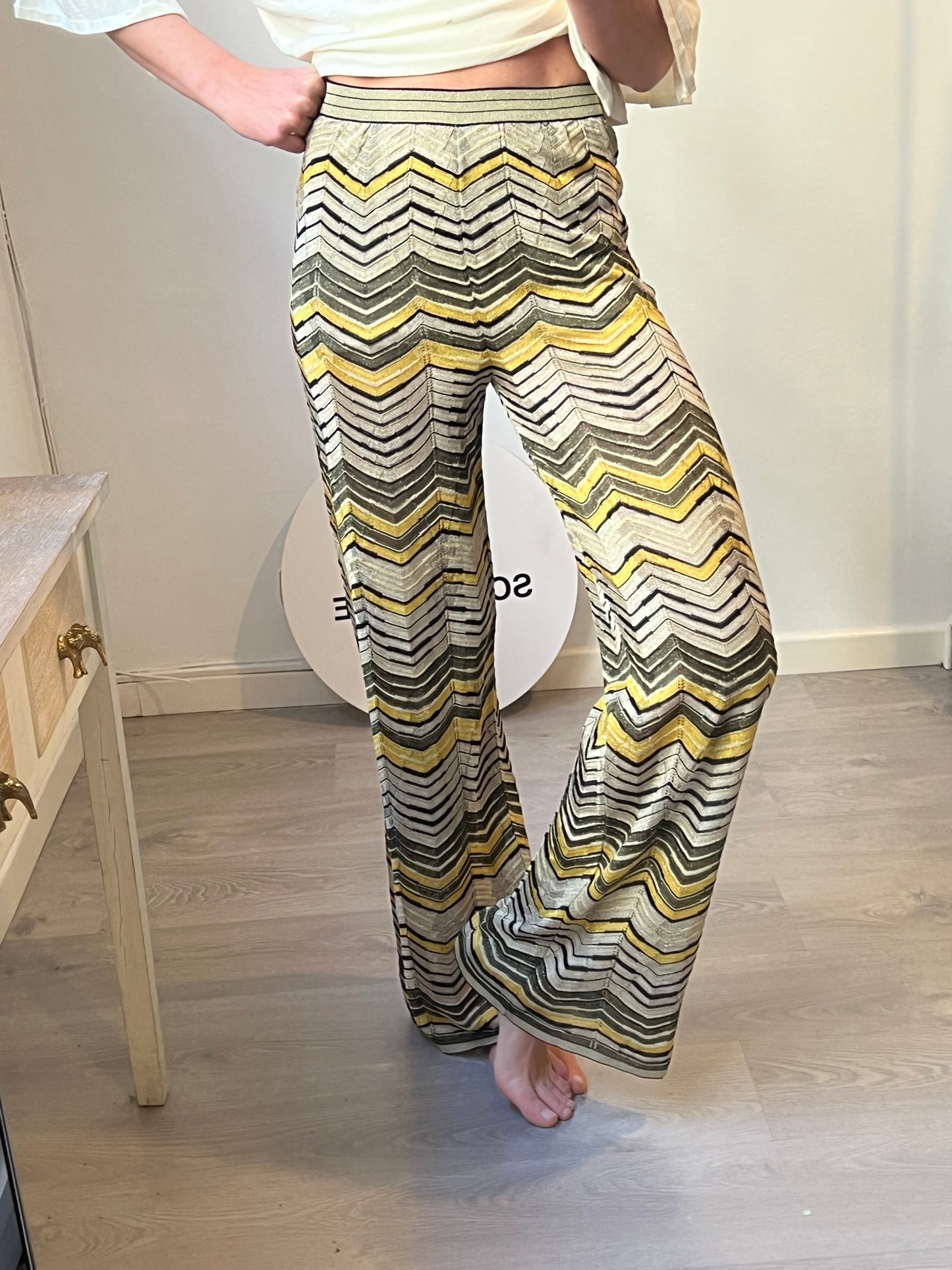 MISSONI. Pantalón hilos dorados zig zag. T 36