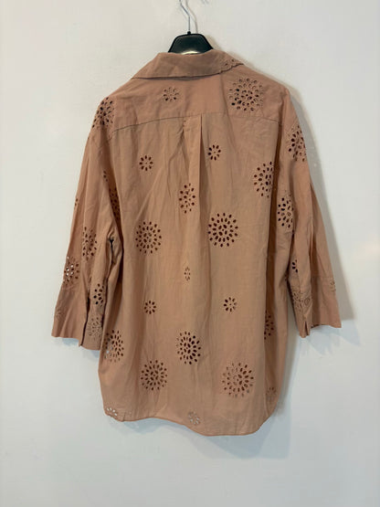 ZARA. Blusa rosa empolvado bordados