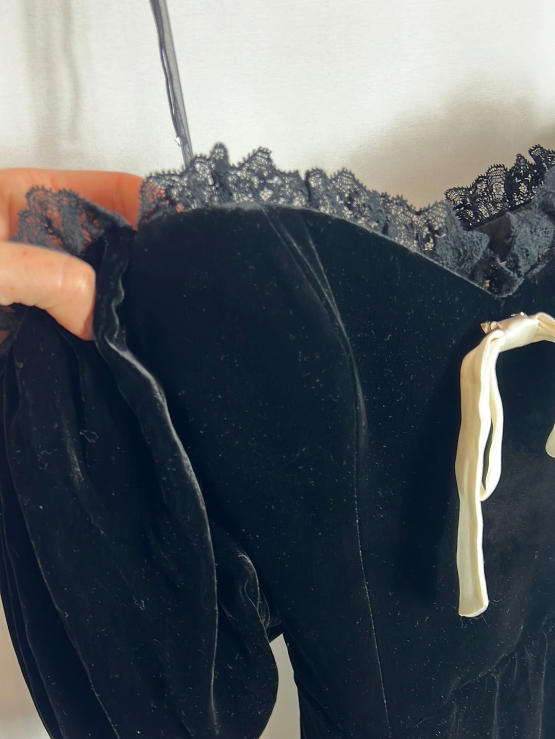 ROSES&amp;LACE. Romantic black silk dress. TS
