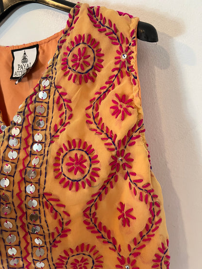 OTRAS. Chaleco bordados y abalorios. T S/M