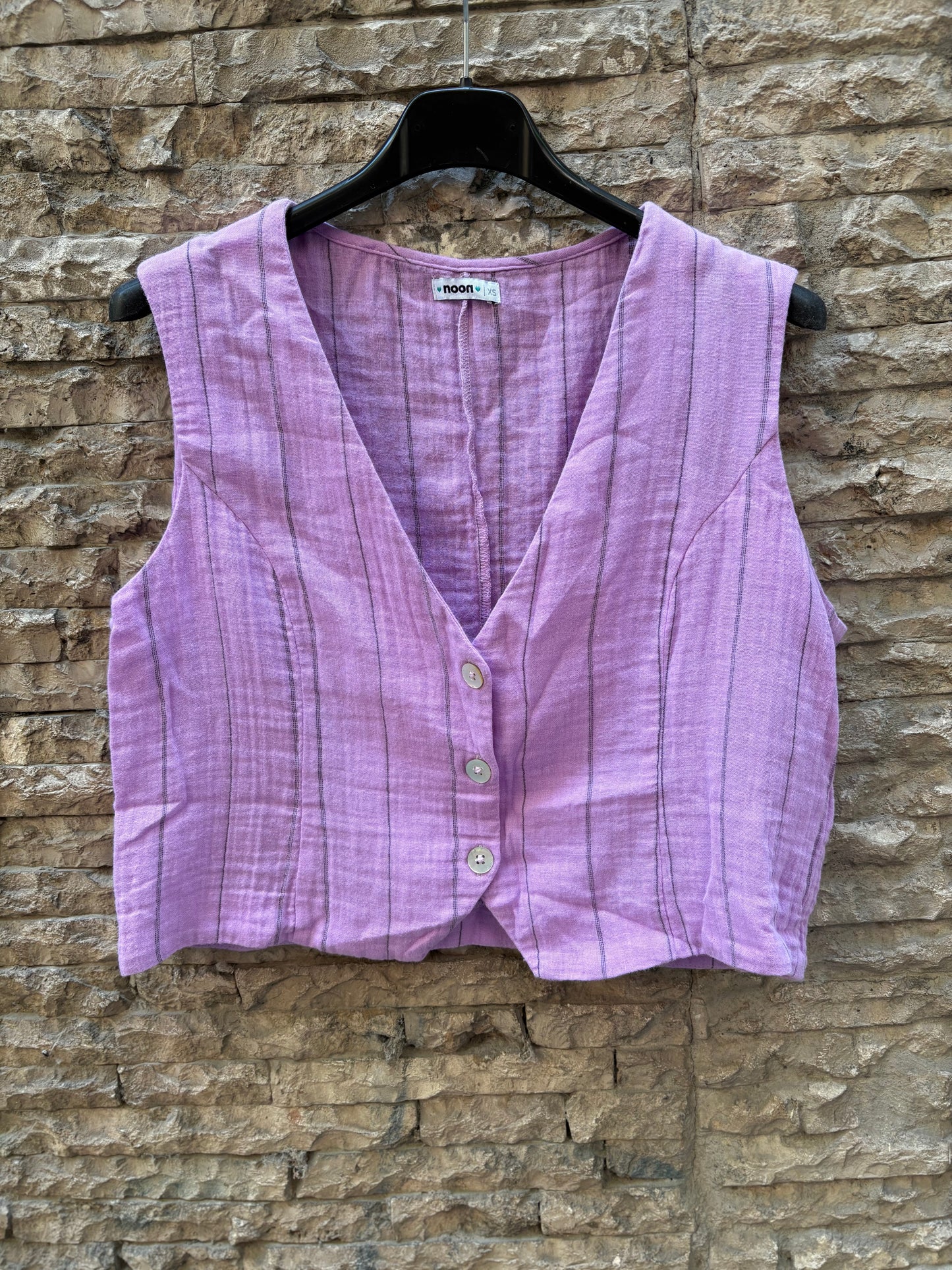 NOON. Lilac striped vest. XS