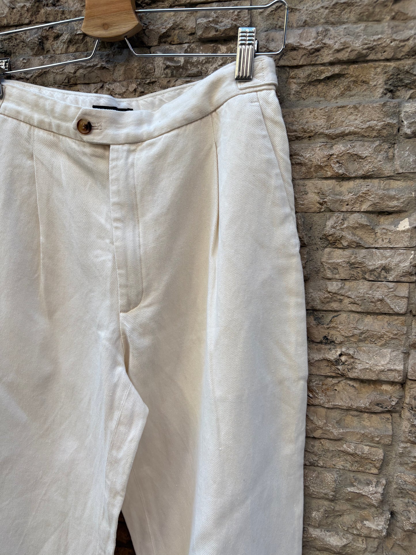 SOEUR. Pantalón pinzas color crudo