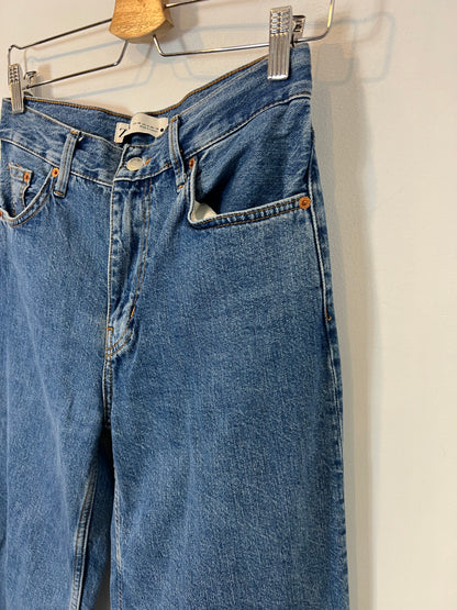 ZARA. Denim recto lavado medio. T 36