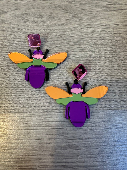 OTRAS. Pendientes metalizados insecto