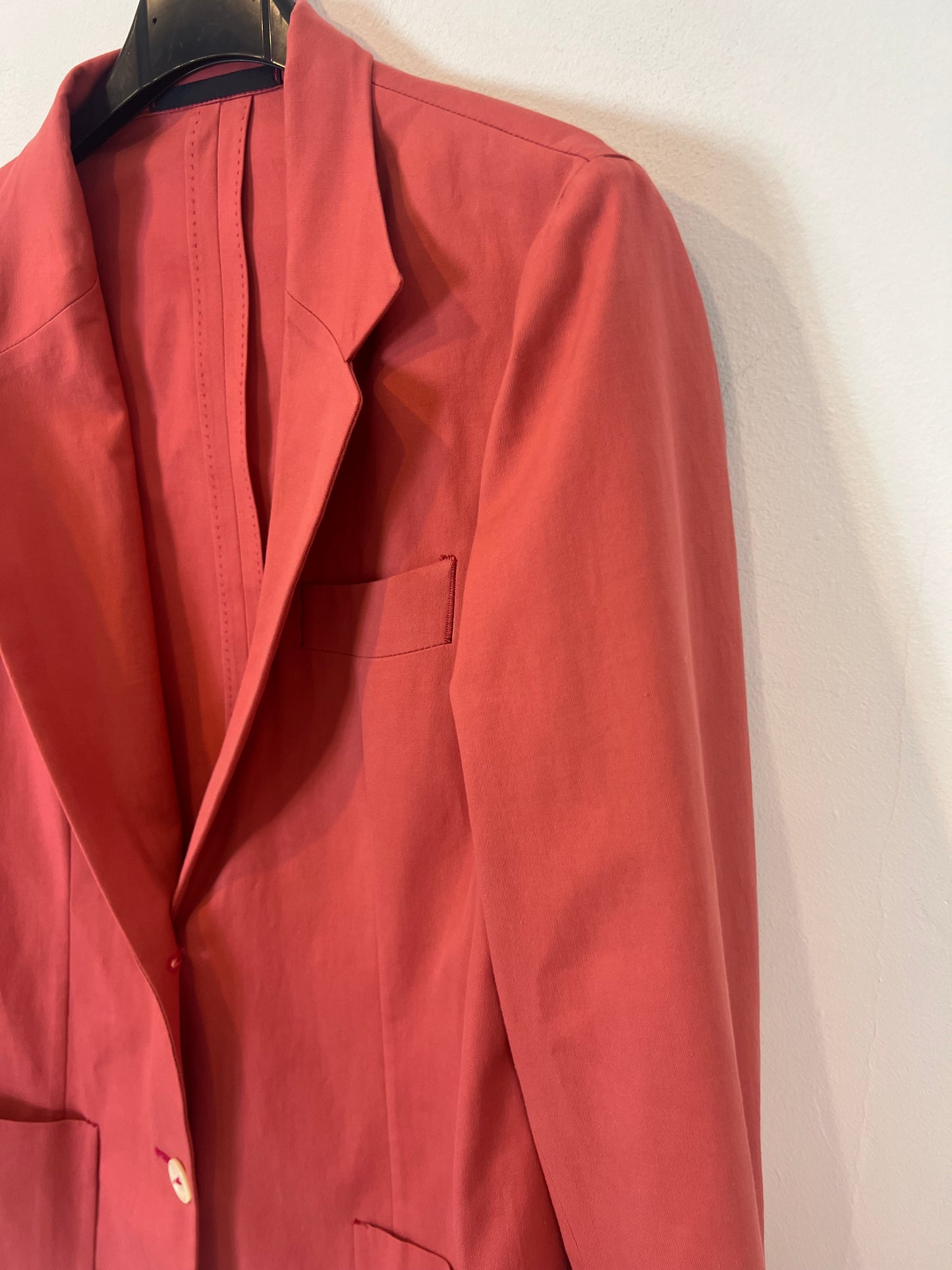 JUST ONE. Blazer rosa ligera. T 42 (M)