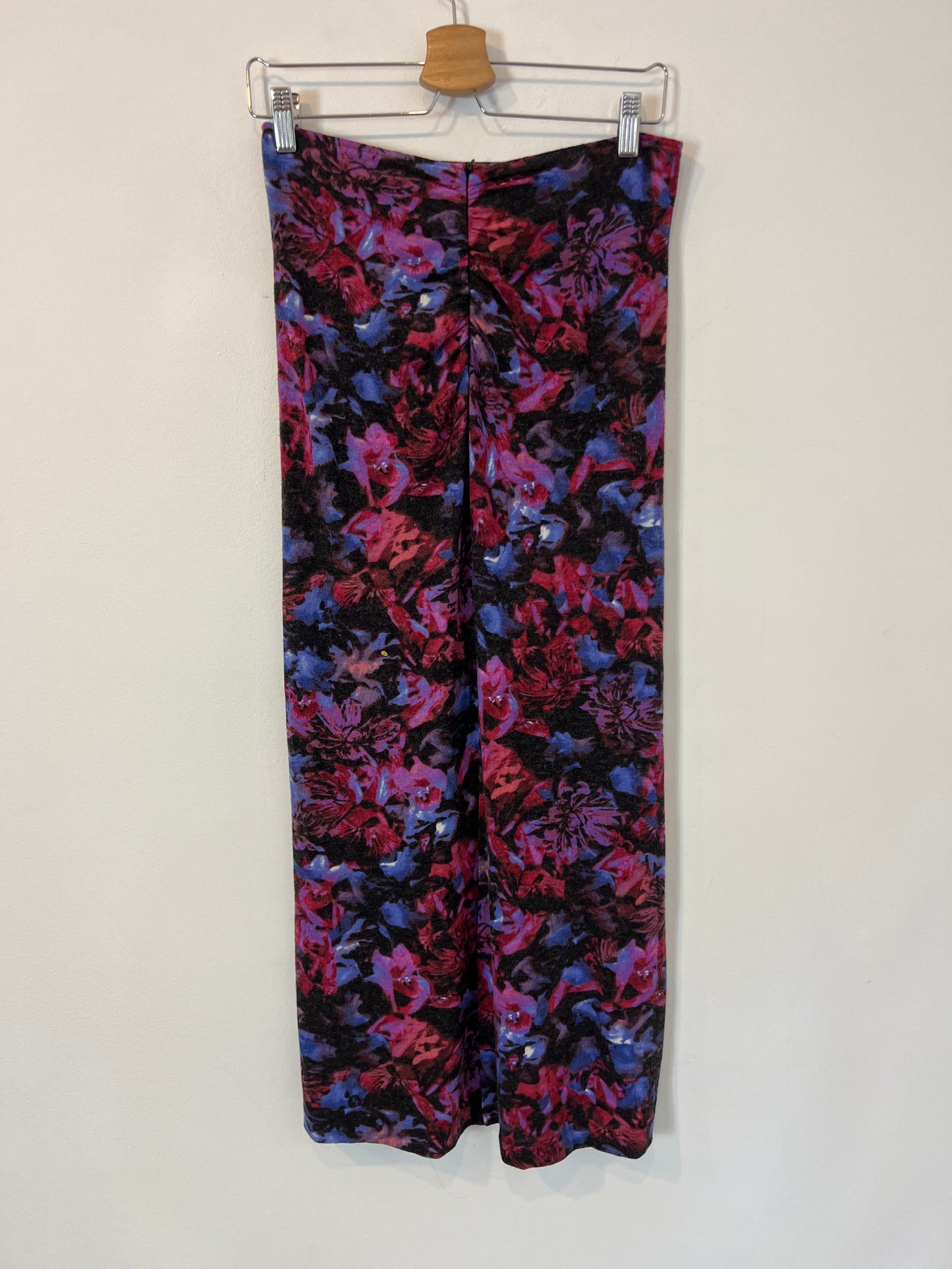 MAKSU. Falda midi fluida estampada. T M