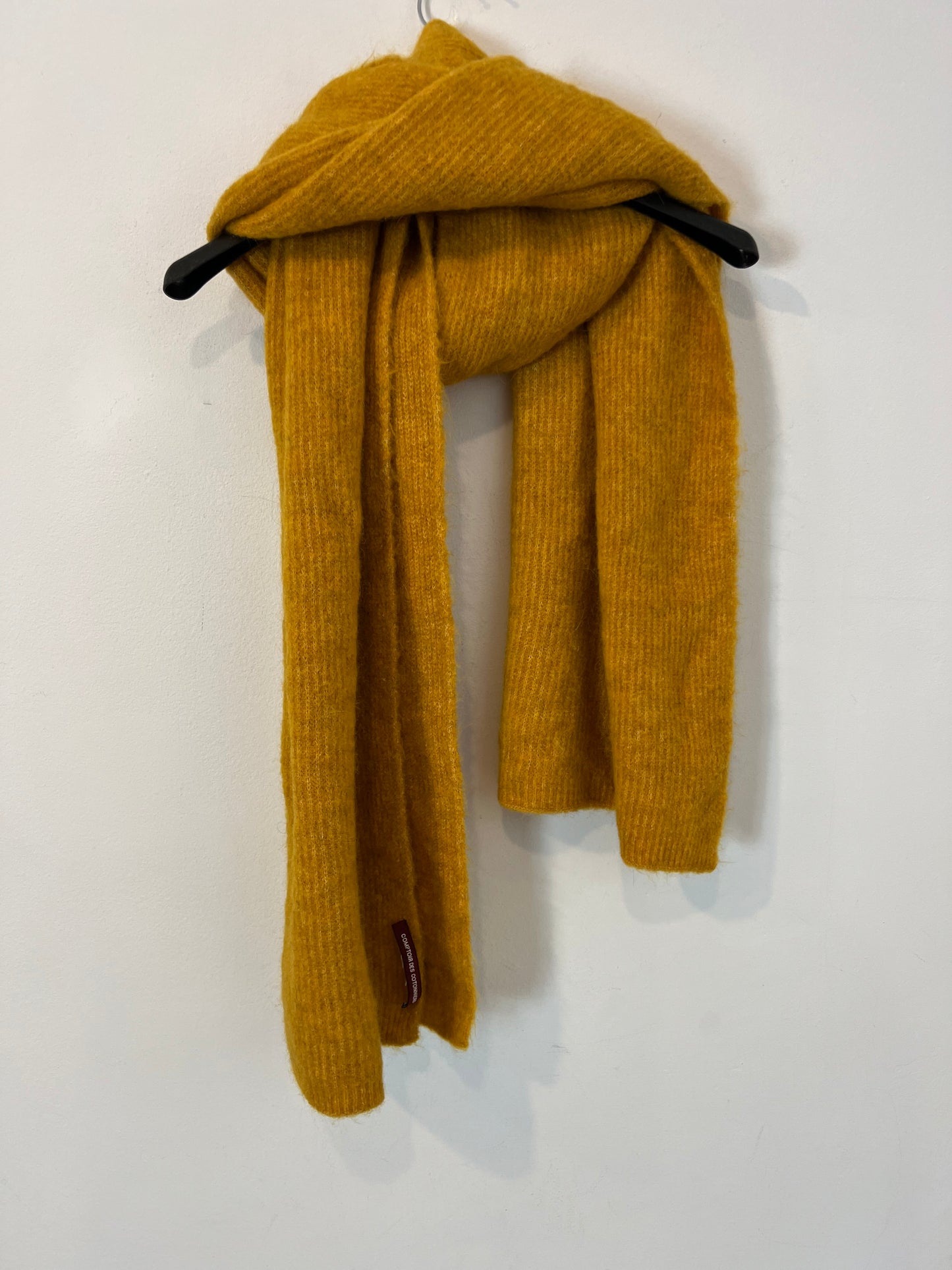 UNIQLO. Bufanda mostaza