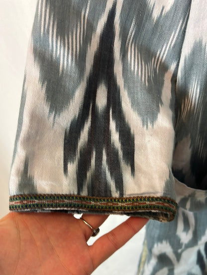 BALAKATA. Chaqueta seda estampada. T M