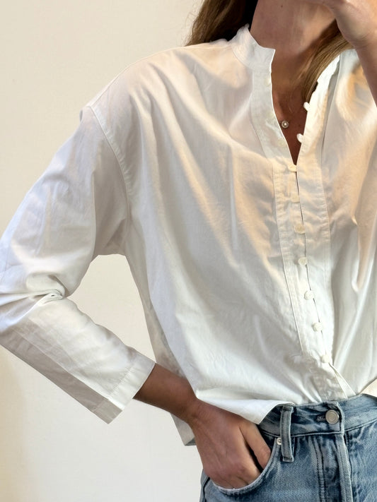 MASSIMO DUTTI. Blusa blanca botones